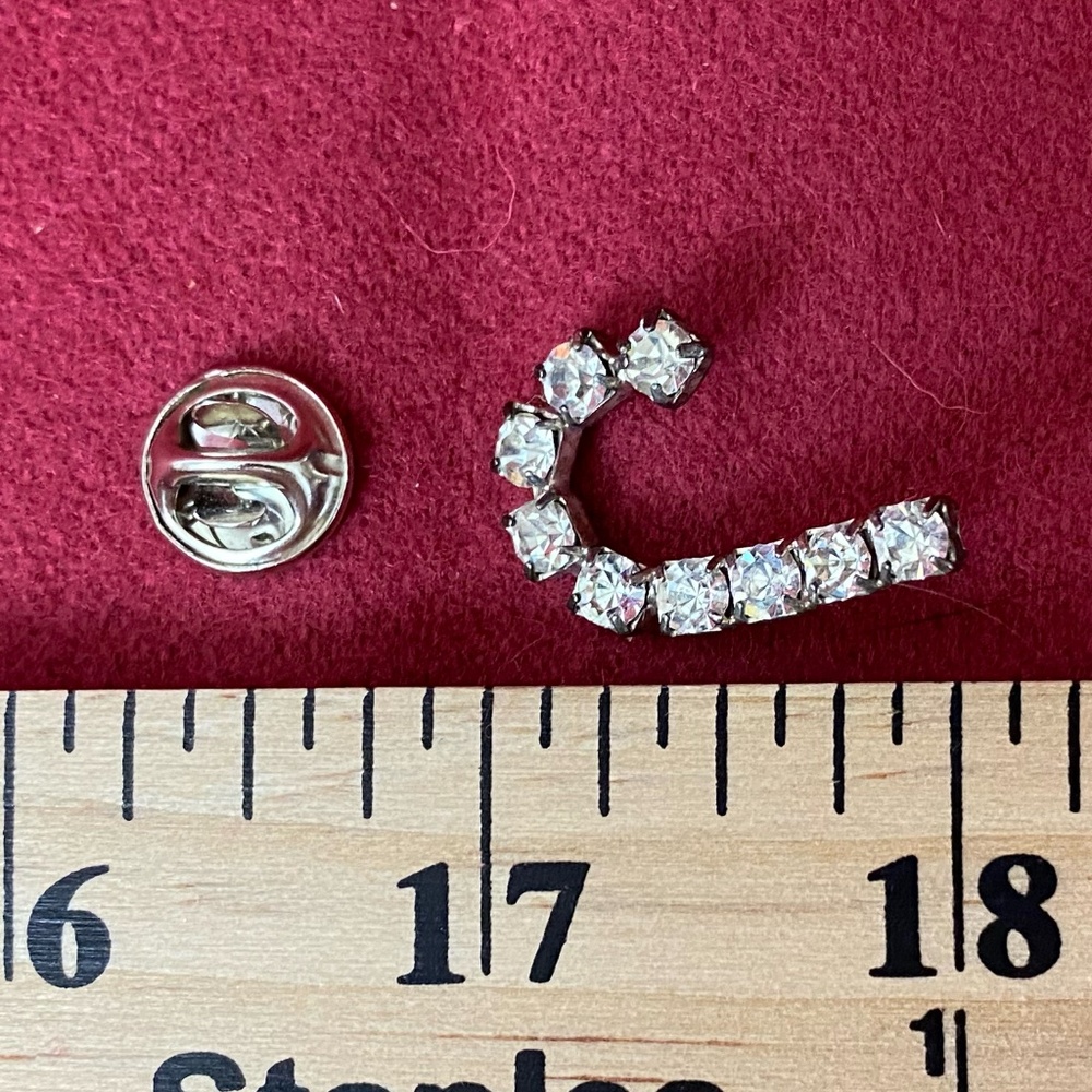 Clear Rhinestone "J" Pin. - Picture 2 of 7